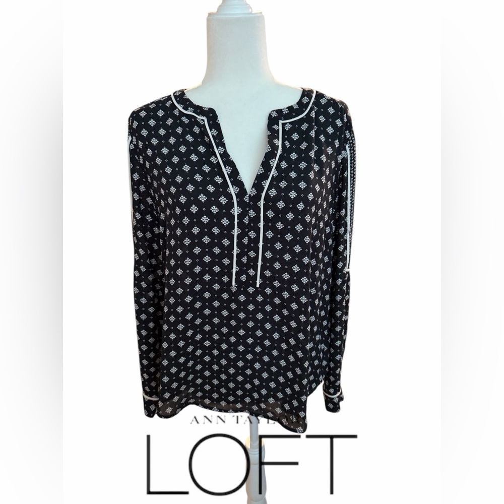 Ann Taylor 🤍🖤 boho detailed top black and white patches piping medium